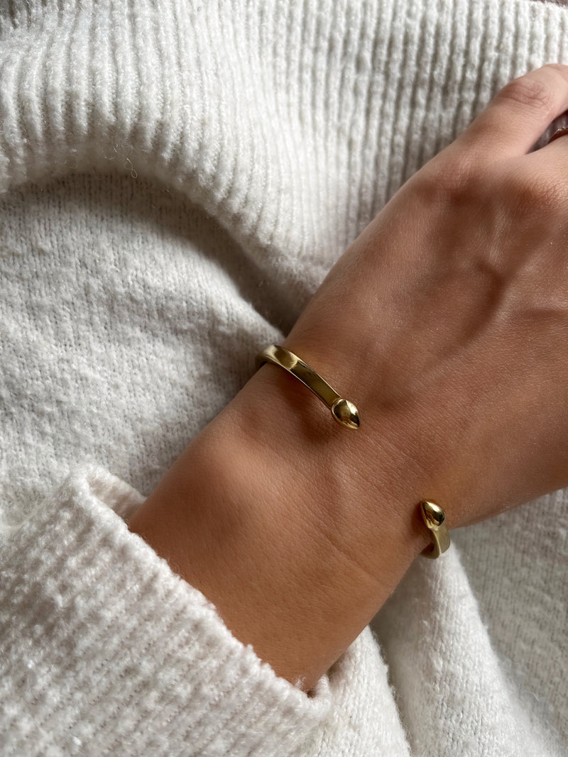 The Everyday Teardrop Bangle - Medi Safe by Arabesques Jewels 